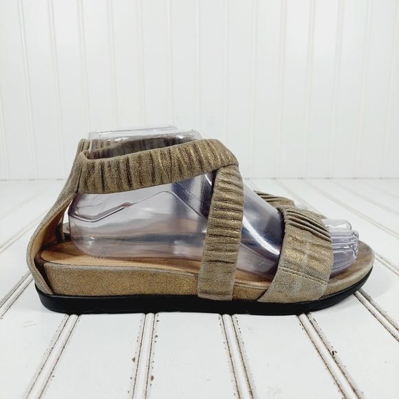 Eileen Fisher Dylan Scrunched Metallic Tan Elastic Strap Flat Summer Sandal M433 - Picture 5 of 12